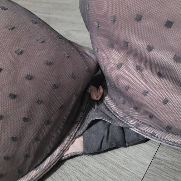 Cacique 44G grey polka dot mesh bra with pink lining underwired - Picture 5 of 10